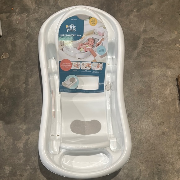The First Years White Sure Comfort Tub - Picture 1 of 1